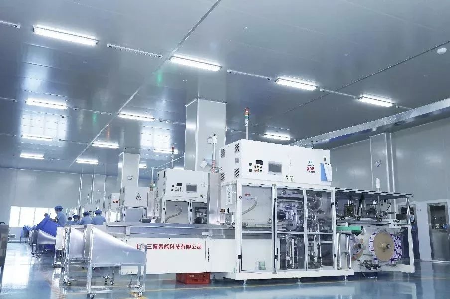 Packaging line in our Guangdong factory — the same line runs private label, OEM, or ODM work