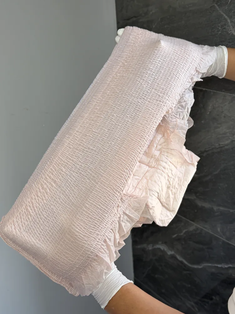 Disposable menstrual pants product reference.