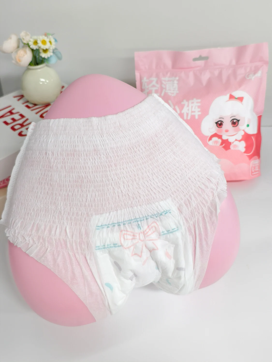 Naxiaorou thin and comfortable menstrual pants actual reference on a display form